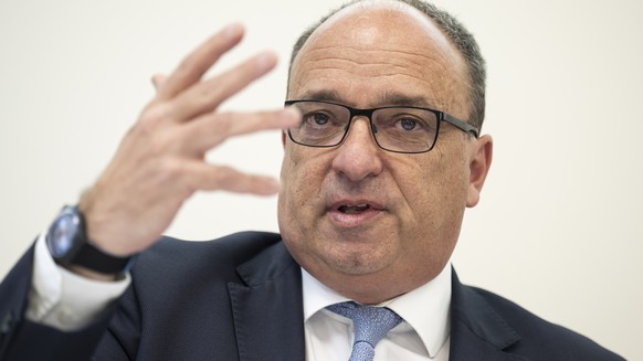 Markus Dieth, Praesident der Konferenz der Kantonsregierungen (KdK) und Landammann AG, spricht waehrend einer Medienkonferenz der Konferenz der Kantonsregierungen (KDK) ueber die Stellungnahme der Kan ...