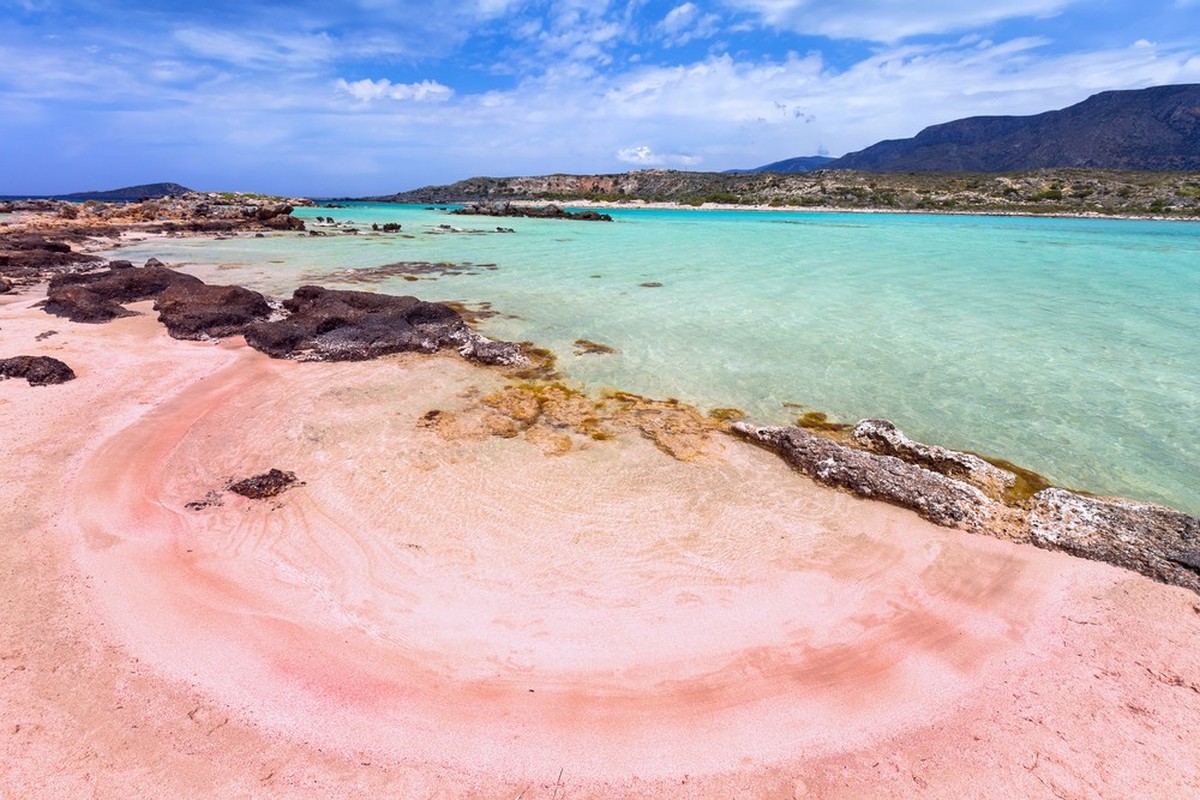 Elafonissi Strand mit rosafarbenem Sand auf Kreta, Griechenland