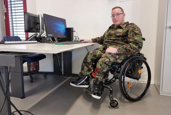 Nouh Latoui im Einsatz im Rekrutierungszentrum in Payerne.