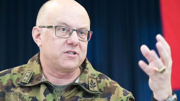 Korpskommandant Philippe Rebord, Chef der Schweizer Armee, spricht waehrend einer Medienkonferenz von die ersten 100 Tage als Chef der Schweizer Armee, am Montag, 10. April 2017 in Bern. (KEYSTONE/Ant ...