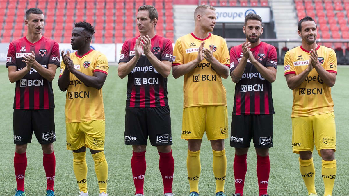 Neuchatel Xamax FCS devoile les nouveaux maillots de la saison 2018-2019 en presence de l'equipe pour son retour en Super league, ce vendredi 6 juillet 2018 au stade de la Maladiere a Neuchatel.  ...