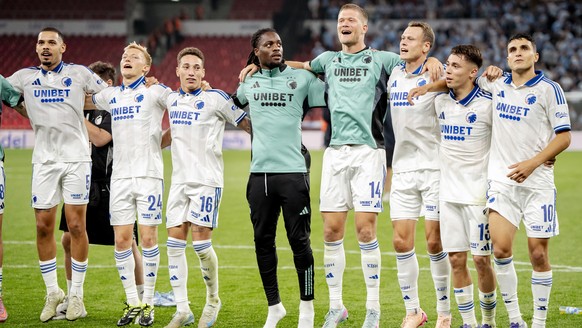 epa12296232 Copenhagen players celebrate after winning the UEFA Champions League third qualifying round second leg match between FC Copenhagen and Malmo FF in Copenhagen, Denmark, 12 August 2025. EPA/ ...
