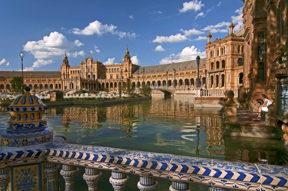 Plaza de Espana, Seville, Region of Andalusia, Spain, Europe. PUBLICATIONxNOTxINxGERxFRAxESP Copyright: xAlbumx/xPepexLucasx alb4230365 EDITORIAL USE ONLY