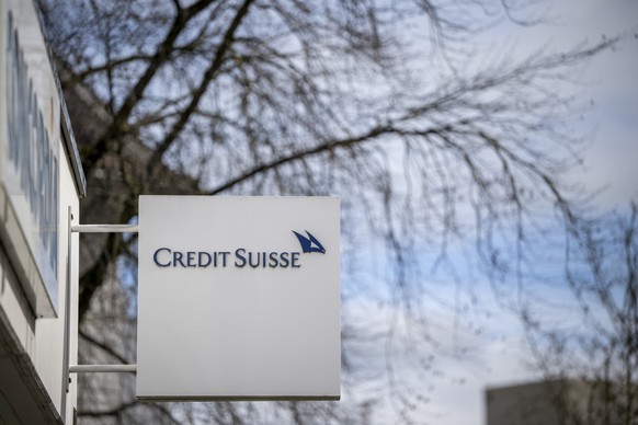 Das Logo der Credit Suisse Bank an der Filiale in Sursee im Kanton Luzern am Samstag, 16. Maerz 2024. (KEYSTONE/Urs Flueeler).