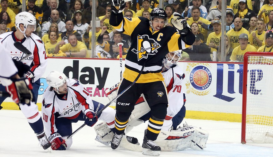 Penguins-Superstar Sidney Crosby jubelt, auch wenn er nicht selbst getroffen hat.