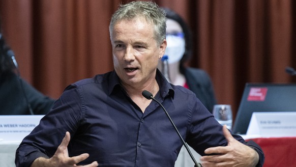 Ueli Schmezer, ehemaliger Kassensturz Moderator kandidiert als Nationalrat fuer das Wahljahr 2023, am Parteitag der SP Region Bern - Mittelland, am Montag, 14. November 2022, in Bern. (KEYSTONE/Peter  ...