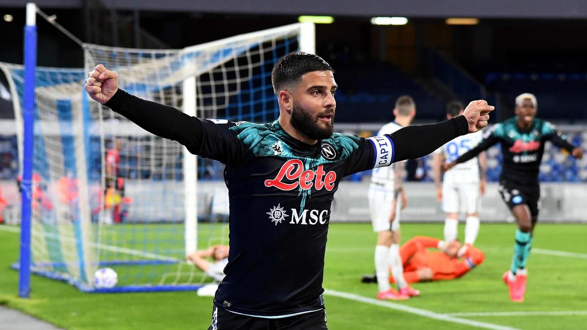 Insigne célèbre l'ouverture du score après l'autogoal du gardien Handanovic. Eriksen égalisera.