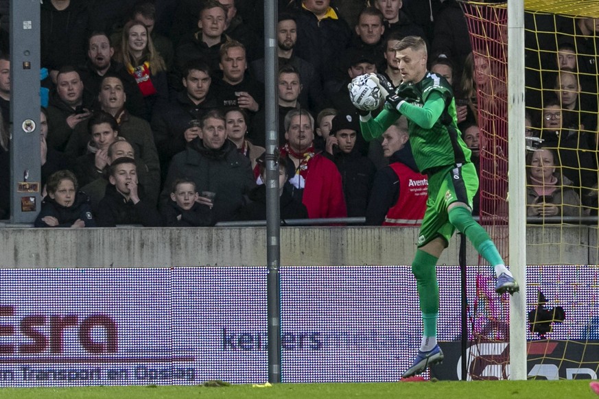 DEVENTER, Stadium De Adelaarshorst, 08-04-2022 , season 2021 / 2022 , Dutch Eredivisie. Final result 4-0, GA Eagles goalkeeper Andries Noppert during the match Go Ahead Eagles - Willem II Go Ahead Eag ...