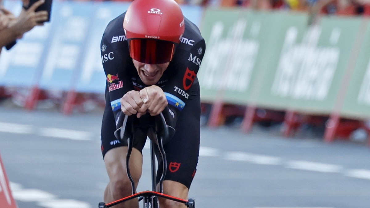 epa13184784 Swiss rider Stefan Kung of team Tudor Pro Cycling Team competes in the 1st stage of the La Vuelta a Espana cycling tour, an individual time trial (ITT) over 9.4km in Monaco, 22 August 2026 ...