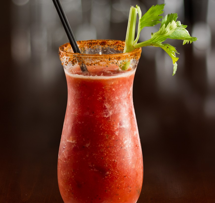 bloody mary cocktail drink wodka tomatensaft kater hangover