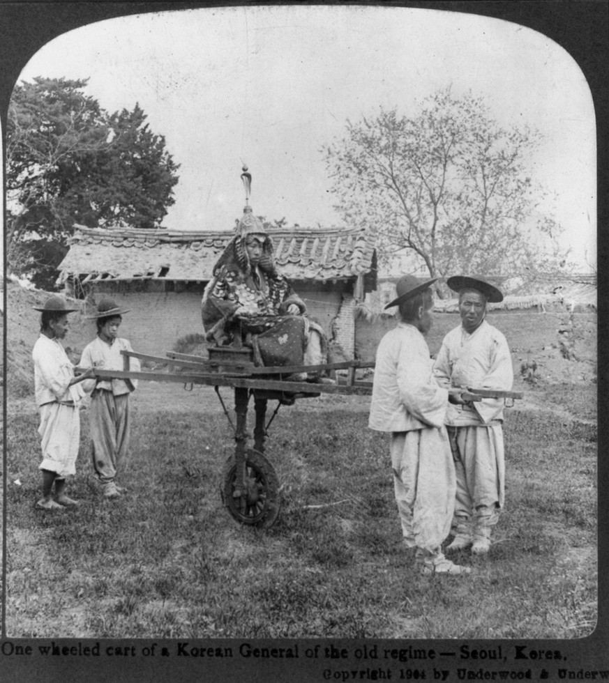Ein Rollwagen eines koreanischen Generals des alten Regimes, Seoul, Korea, 1904.
