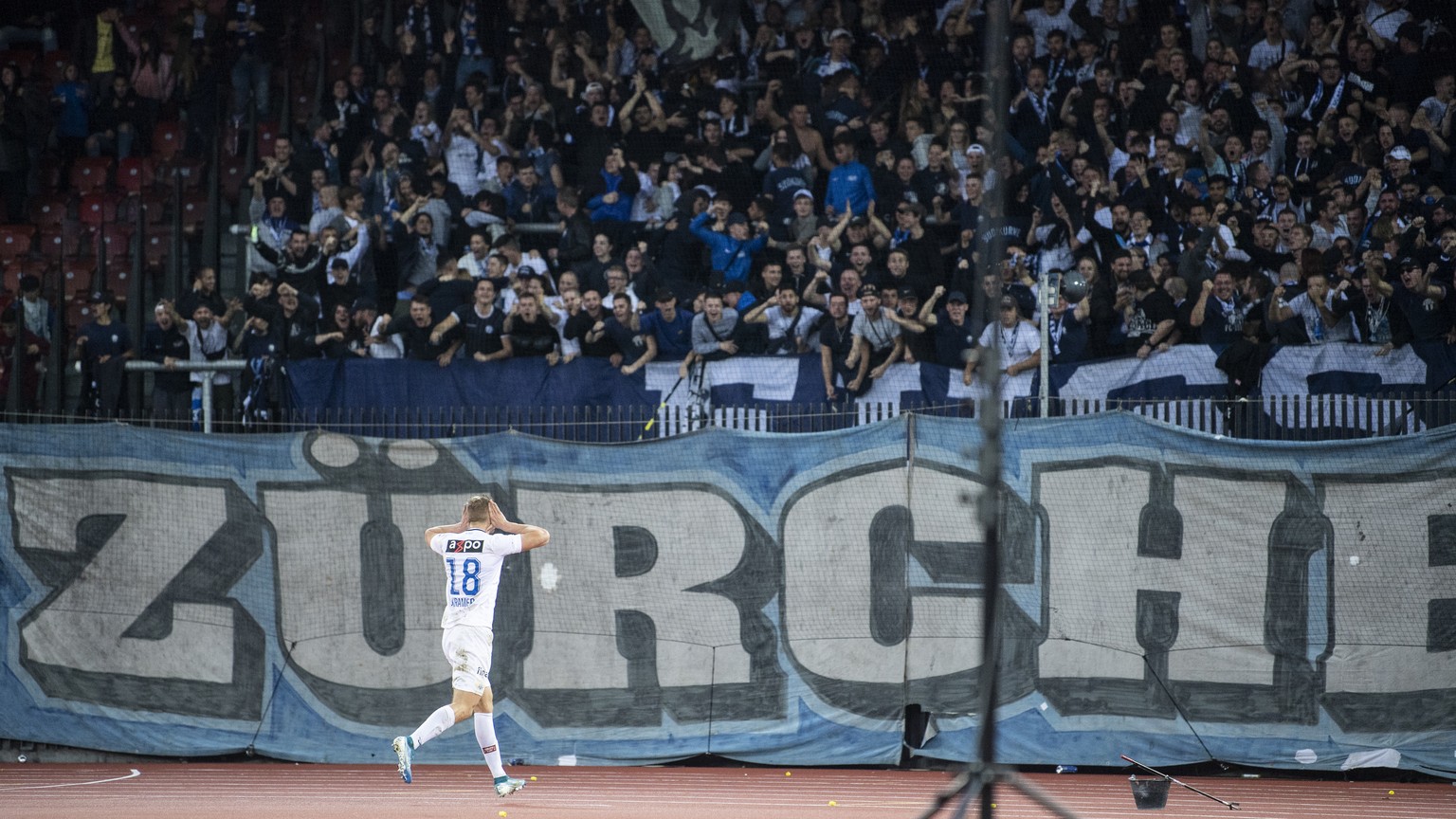 Zuerichs Blaz Kramer jubelt nach seinem 3:2 Tor im Fussball Meisterschaftsspiel der Super League zwischen dem FC Zuerich und dem FC Basel im Letzigrund, am Sonntag, 27. Oktober 2019 in Zuerich. (KEYST ...