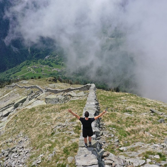 Pizzo Bombögn Rauszeit Treppenwandern Wandern Schweiz Treppen