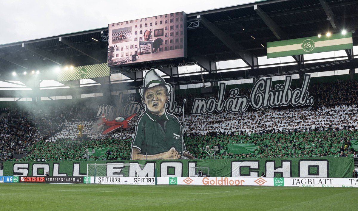 St. Gallen, Switzerland, July 26st 2025: FC St Gallen fans before the Brack Super League football match between FC St. Gallen and FC Basel 1893 at Kybunpark in St. Gallen, Switzerland. Philipp Kresnik ...