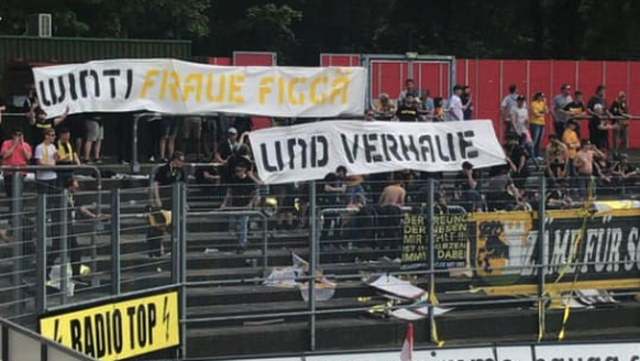 «Winti Fraue figgä und verhaue»: Die Transparente der Fans des FC Schaffhausen beim Spiel gegen Winterthur am 26. Mai 2019
