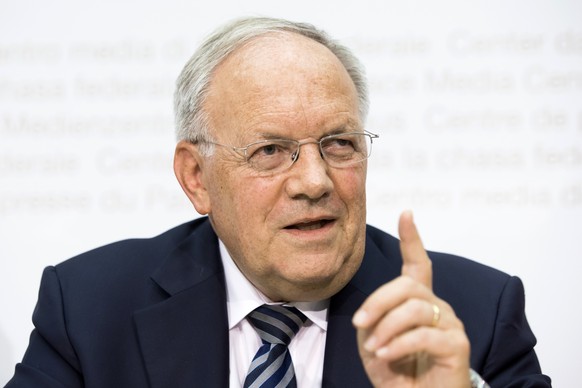 Bundesrat Johann Schneider-Ammann spricht waehrend einer Medienkonferenz ueber die Bilanz der Mercosur-Reise, am Dienstag, 8. Mai 2018 in Bern. (KEYSTONE/Peter Klaunzer)