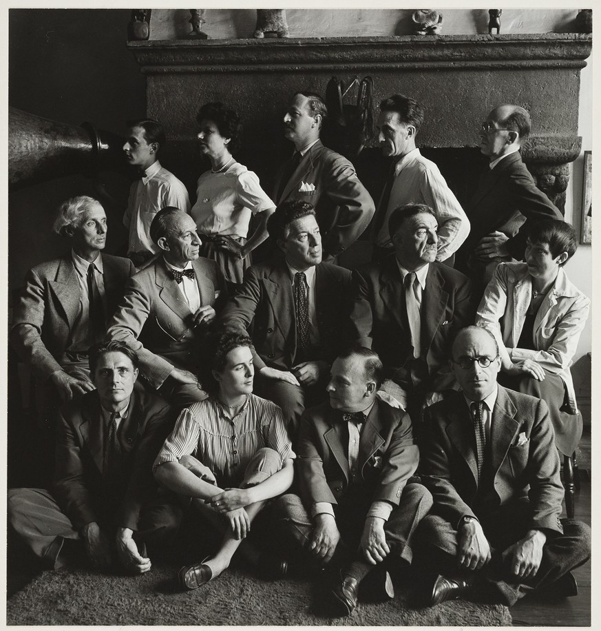 HERMANN LANDSHOFF. The Surrealists who emigrated from Europe in the townhouse of Peggy Guggenheim, New York City. Credit: Album / Fine Art Images