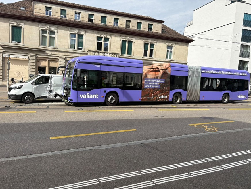 Noch ist unklar, wie es zu der Kollision kam.