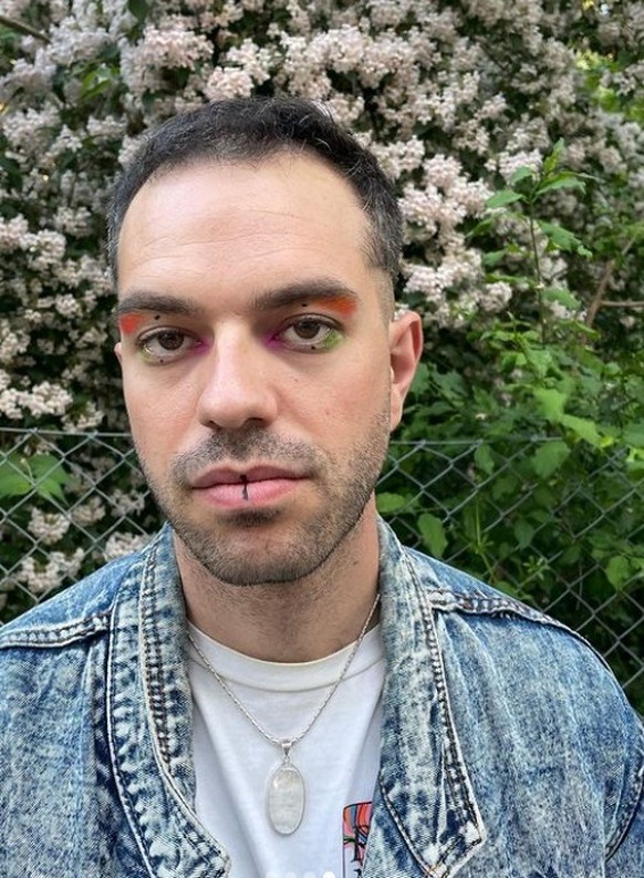 Kim de l'Horizon mit Eiern attackiert, 28.5.2023