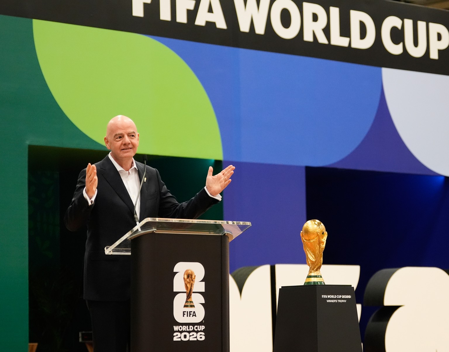 FIFA verkauft Fan-Grüsse auf WM-Anzeigetafeln – au