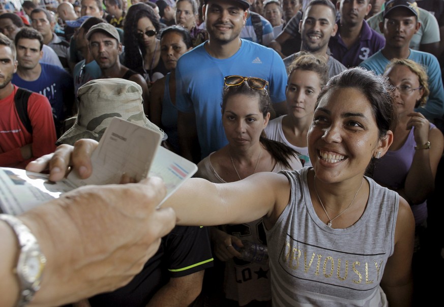 Diese Frau erhält ein Visa: Grenzkontrolle zwischen Costa Rica und Panama.