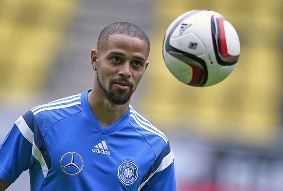 Germany&#039;s Sidney Sam exercises during a training session at the stadium in Dortmund, Germany, prior the UEFA EURO 2016 qualifying soccer match between Germany and Scotland, Saturday, Sept. 6, 201 ...