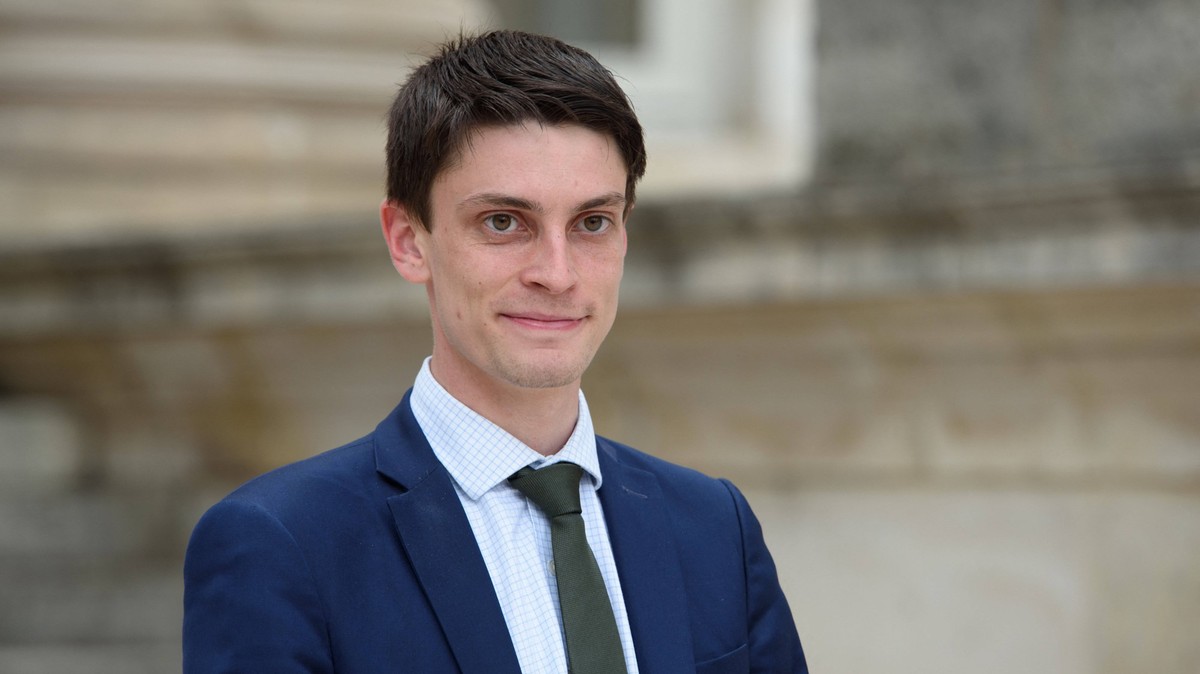 Newly Elected Deputies Arrive at the National Assembly- Paris French newly-elected Member of Parliament MP Flavien Termet arrives at France s National Assembly in Paris on July 9, 2024, following the  ...