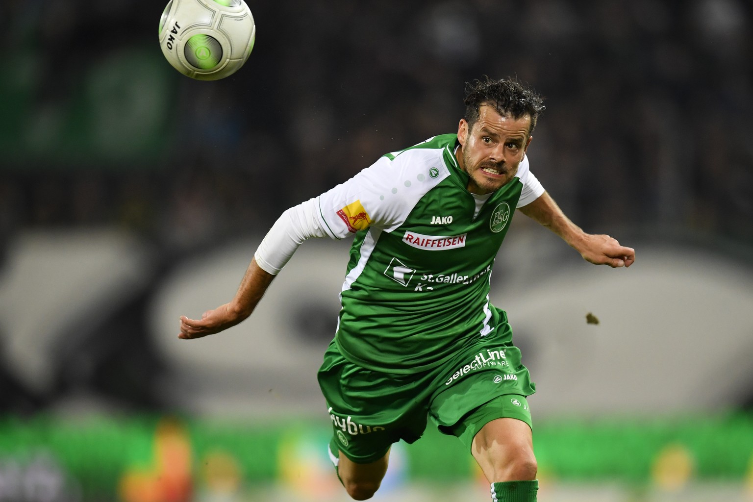 ARCHIVBILD ZUR RUECKTRITT VON BARNETTA IM SOMMER --- St. Gallens Tranquillo Barnetta, beim Fussball Super-League Spiel zwischen dem FC St. Gallen und dem Grasshopper Club Zuerich, am Samstag, 29. Sept ...