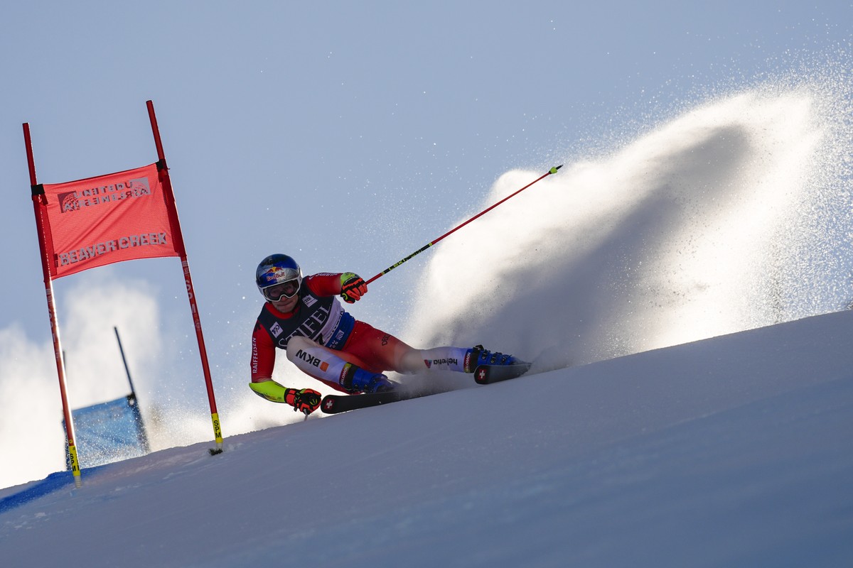 Switzerland's Marco Odermatt competes during a men's World Cup giant slalom skiing race, Sunday, Dec. 8, 2024, in Beaver Creek. (AP Photo/John Locher)