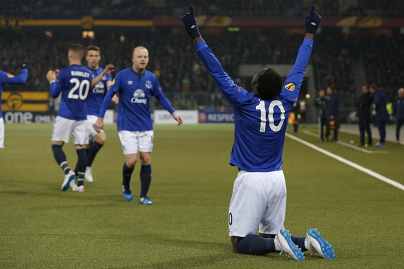 Romelu Lukaku kann sich im Stade de Suisse als Dreifachtorschütze feiern lassen.