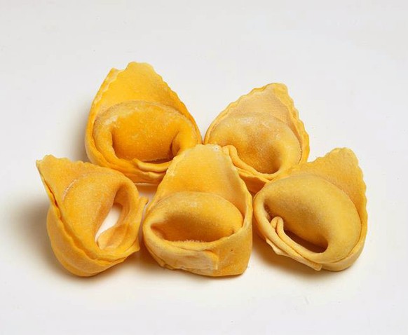 http://www.pastificiocema.com/en/products/tortelloni-with-herbs/ tortelloni pasta ripiena italien food essen