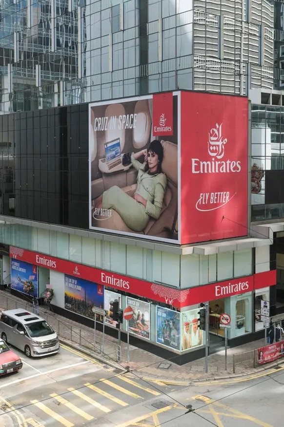 Emirates shop store Laden Hongkong Hong Kong