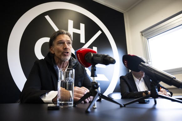 Der neue Trainer der Eishockeyklubs HC Lugano, Uwe Krupp aus Deutschland, gibt am Mittwoch, 15. Januar 2025, in Lugano seine erste Pressekonferenz. (KEYSTONE/Ti-Press/Alessandro Crinari)