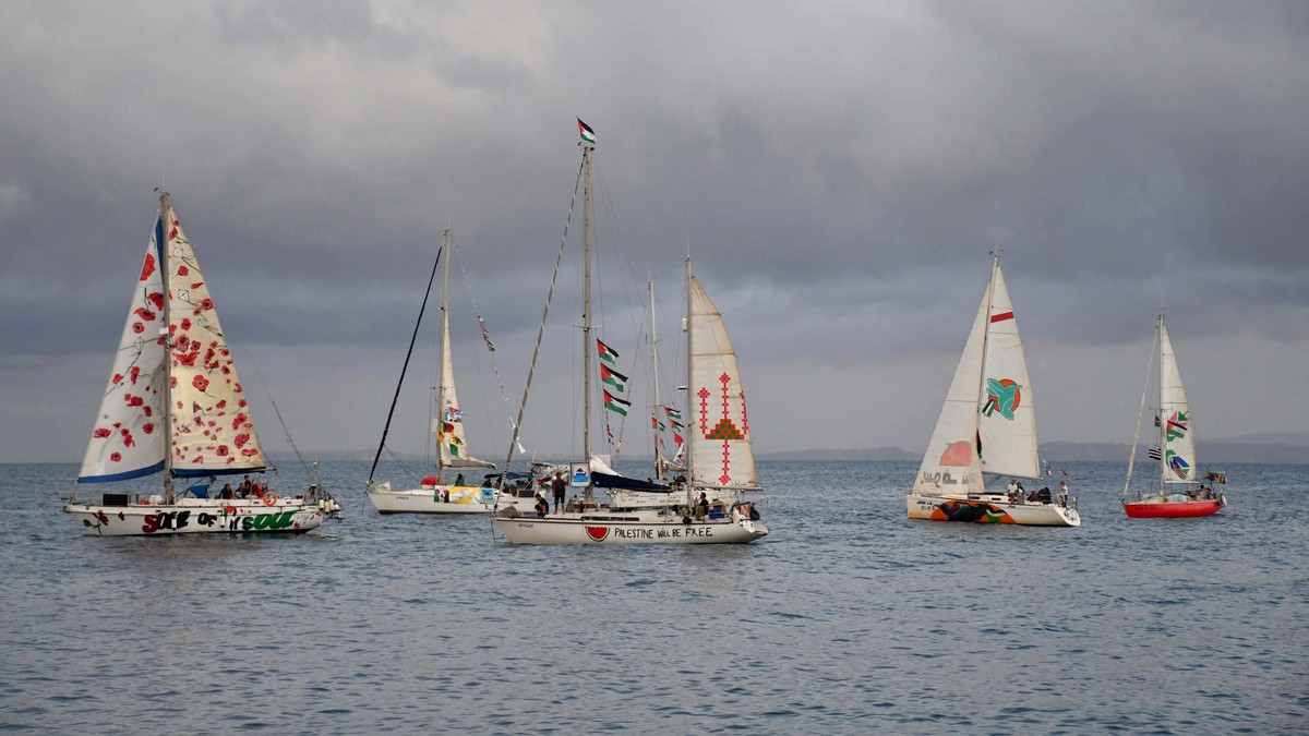 epa12410897 A flotilla of boats leaves the port of San Giovanni Li Cuti in Catania, Sicily, southern Italy, 27 September 2025. The Freedom Flotilla Coalition (FFC) and Thousand Madleens to Gaza (TMTG) ...
