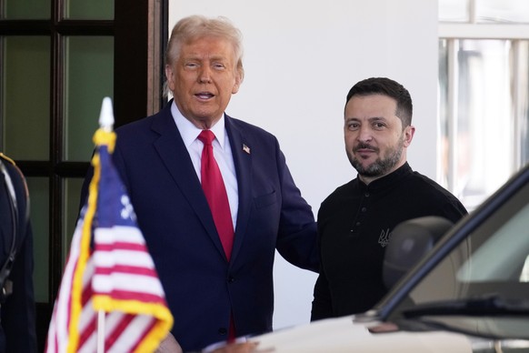 President Donald Trump welcomes Ukraine President Volodymyr Zelenskyy at the White House in Washington, Friday, Feb. 28, 2025. (AP Photo/Ben Curtis)
Trump Zelenskyy