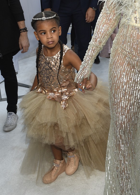 Blue Ivy, daughter of Beyonce, arrives at the MTV Video Music Awards at Madison Square Garden on Sunday, Aug. 28, 2016, in New York. (Photo by Chris Pizzello/Invision/AP)