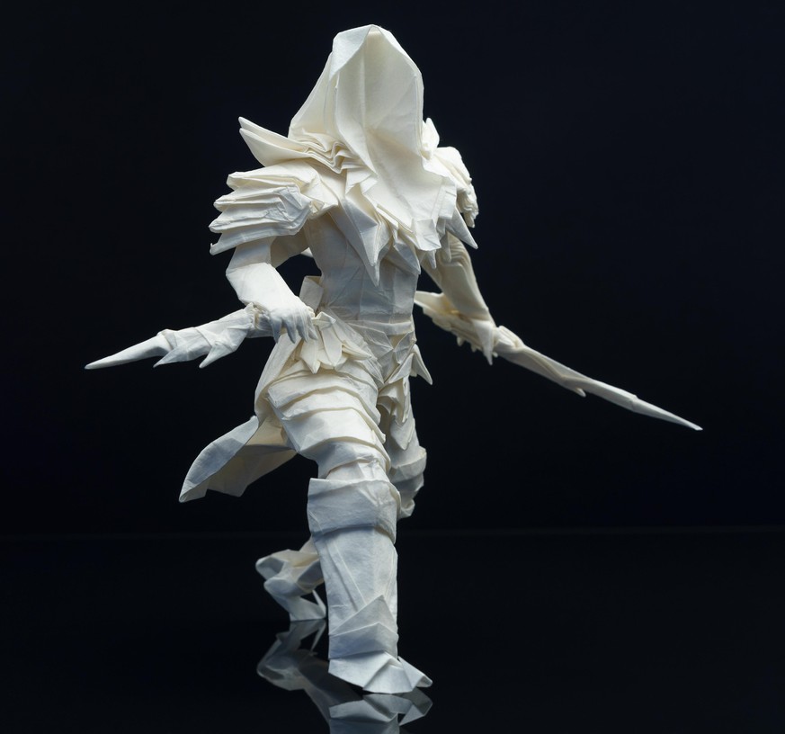 Origami-Figur Assassin von Juho Könkkölä.