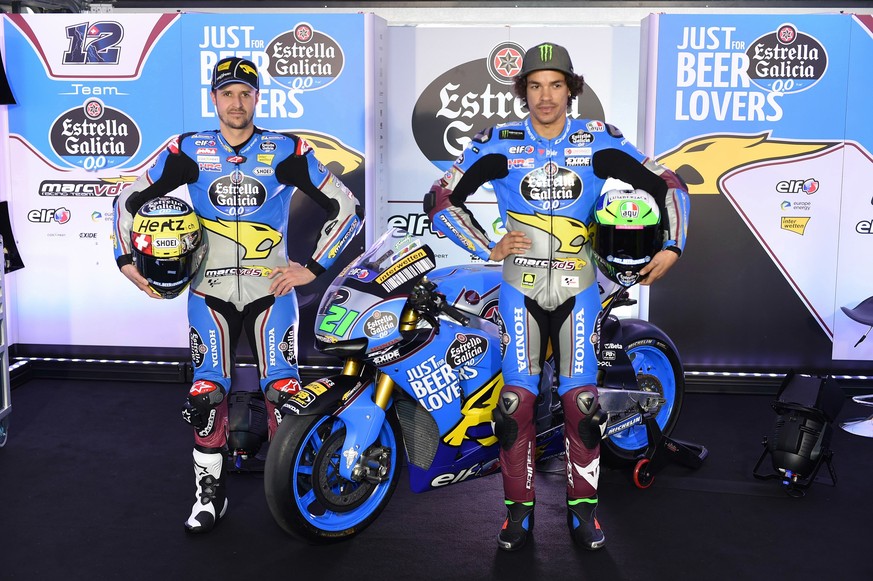 epa06582649 Estrella Galicia 0&#039;0 MotoGP riders, Swiss Thomas Luthi (L) and Italian Franco Morbidelli, pose during the presentation of the new Estrella Galcicia 0&#039;0 team at the Jarama racetra ...