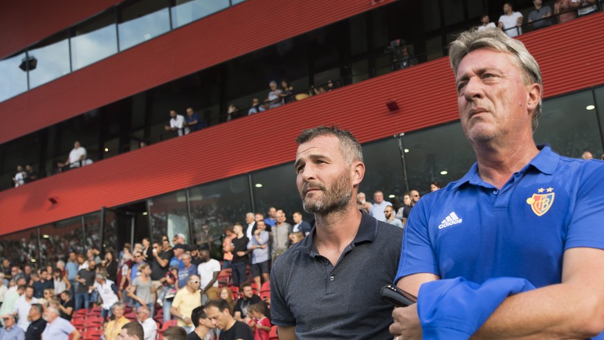 LÕentraineur ad interim du FC Basel Alex Frei, gauche, et lÕentraineur assistant du FC Basel Marco Schaellibaum, droite, lors de la rencontre de football de Super League entre Neuchatel Xamax FCS et F ...