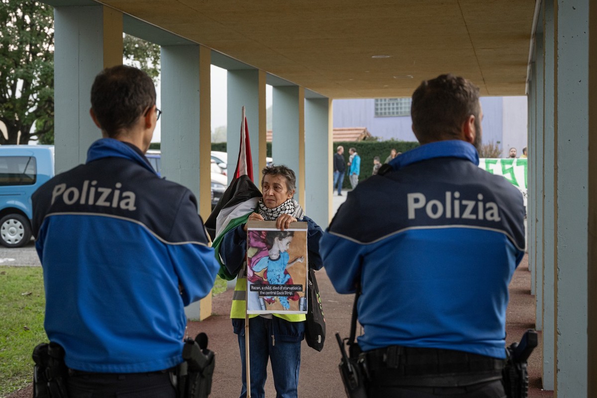 Deux policiers tessinois accusés d'abus d'autorité