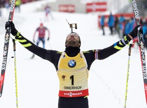 Martin Fourcade kann sich auch dieses Jahr als Gesamtsieger im Weltcup feiern lassen.