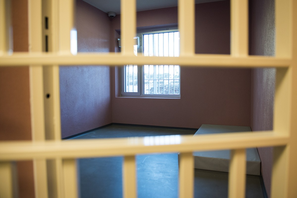 Une cellule a l'interieur de la prison pour mineurs est photographiee lors de l'inauguration de l'etablissement de detention pour mineurs "Aux Lechaires" ce lundi 16 decembre  ...