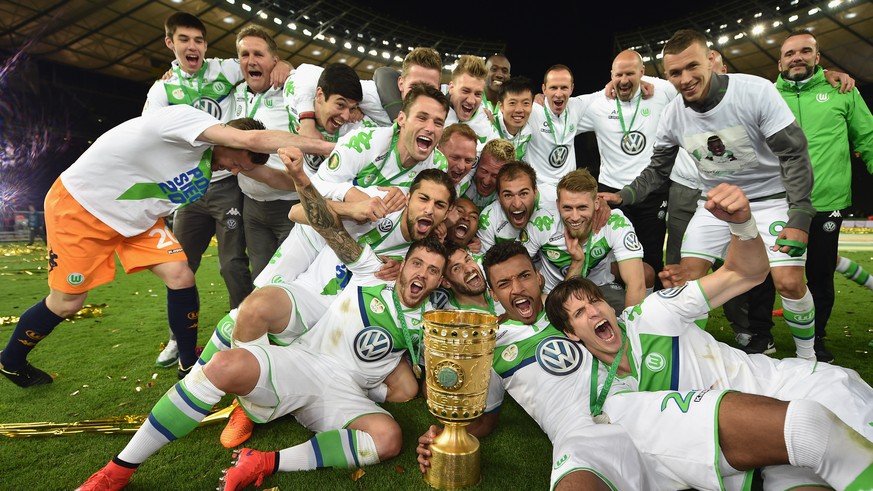 Zum ersten Mal in der Vereinsgeschichte wandert der DFB-Pokal nach Wolfsburg.