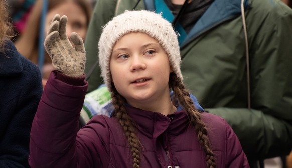01.03.2019, Hamburg: Klimaaktivistin Greta Thunberg bei einer Kundgebung. Die junge Schwedin ist erstmals für einen Schulstreik für mehr Klimaschutz nach Deutschland gekommen. (KEYSTONE/DPA/Daniel Rei ...