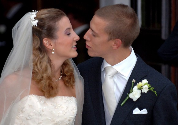 epa05728265 (FILE) A file picture dated 29 September 2006 shows Tessy Antony (L) and Prince Louis of Luxembourg (R) kiss while leaving the church after their wedding at Gilsdorf Church in Gilsdorf, Lu ...