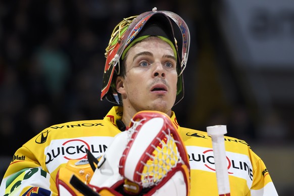 Biels Goalie Jonas Hiller, fotografiert beim Eishockey Meisterschaftsspiel der National League A zwischen den HC Fribourg Gotteron und dem EHC Biel, am Freitag, 11. Oktober 2019, in der BCF Arena in F ...