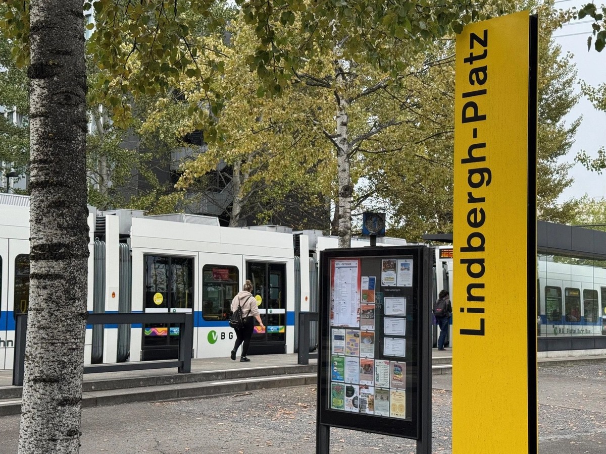 Rund um den stark frequentierten Lindbergh-Platz in Opfikon sind Firmen wie Coca-Cola Schweiz, der Toblerone-Hersteller Mondelez und der Spitalriese Hirslanden ansässig.