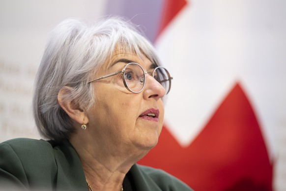 Bundesraetin Elisabeth Baume-Schneider spricht waehrend einer Medienkonferenz des Bundesamts fuer Meteorologie und Klimatologie (Meteoschweiz) zur Lancierung der Schweizer Klimaszenarien 2025, am Dien ...