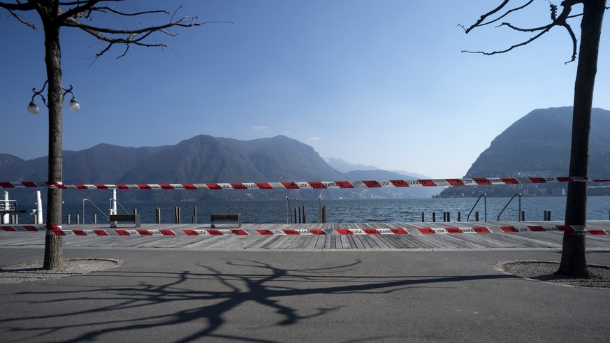 2. April: Das Ufer des Luganersees ist abgesperrt. Der Bundesrat bittet die Bevölkerung, auf Reisen ins Tessin zu verzichten.