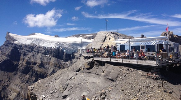 Auf der anderen Seite des Gletschers beim Refuge l'Espace. 